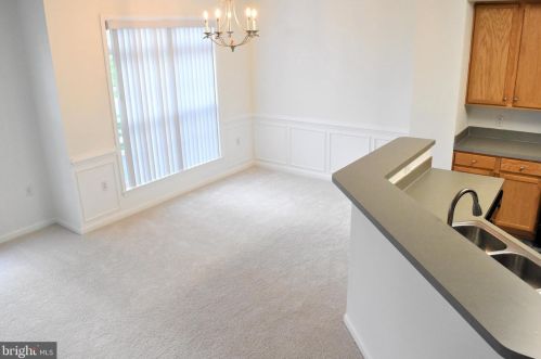 6807 Sabbarton Pl, Gainesville VA  20155-6226 exterior