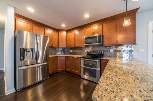 24 Bonnie Ln, Newport, KY 41075-2532