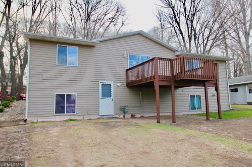 911 8th St, Little Falls, MN 56345-2333