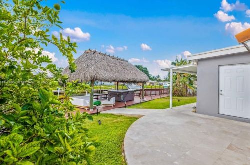 934 Nautilus Isle, Dania Beach FL  33004-2356 exterior