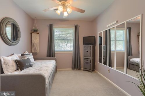 9148 Joyce Ln, Hummelstown PA  17036-9299 exterior