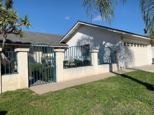 9236 Three Seasons Rd, San Diego, CA 92126-3742
