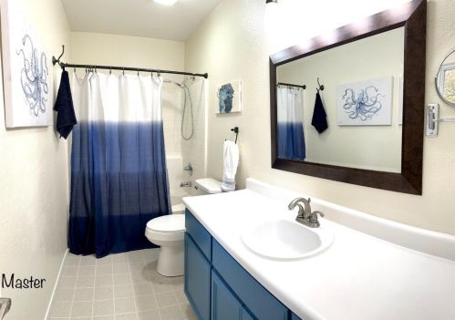 2310 Paradise Ct, Hollister CA  95023-8035 exterior