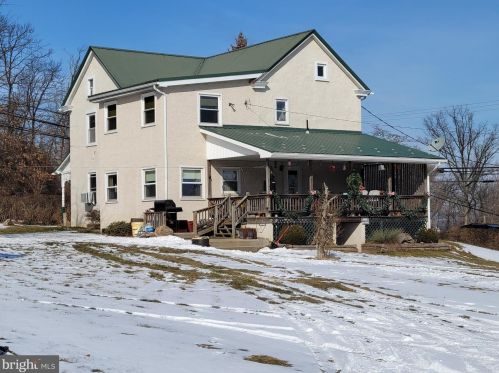 2192 Charlotte St, Pottstown, PA 19464-1025