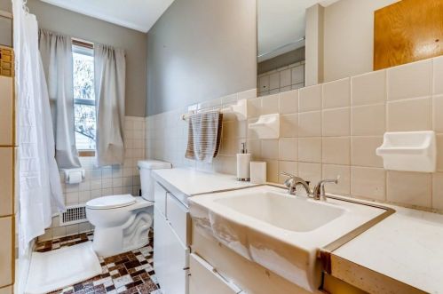 4424 Madison St, Minneapolis MN  55421-2877 exterior