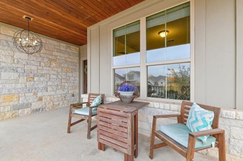 196 Santa Maria St, Georgetown TX  78628-7081 exterior