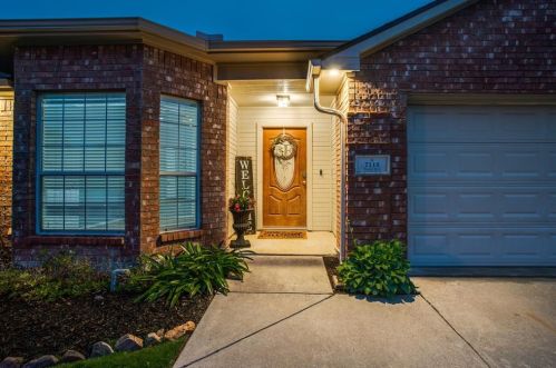 7112 Chaucer Dr, Denton, TX 76210-3464