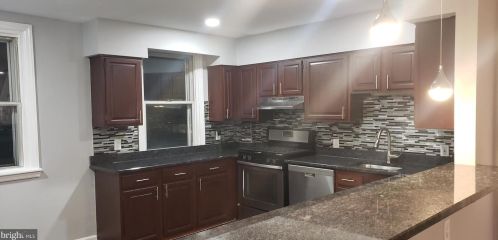 850 Longshore Ave, Philadelphia PA  19111-4423 exterior