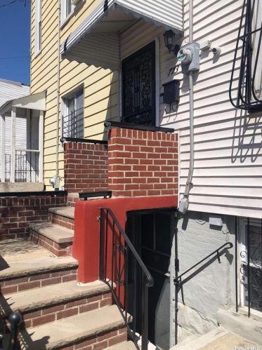 773 Home St, Bronx, NY 10456-5470