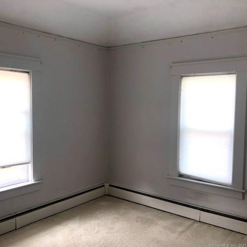 79 Warner St, Groton CT 06340-5029 exterior