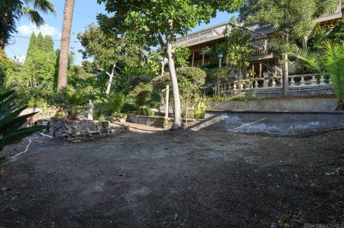 2824 Chatsworth Blvd, San Diego CA  92106-1462 exterior