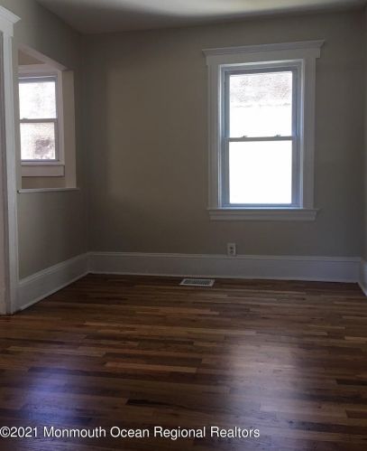 303 Comstock St, Tinton Falls NJ  07712-6801 exterior