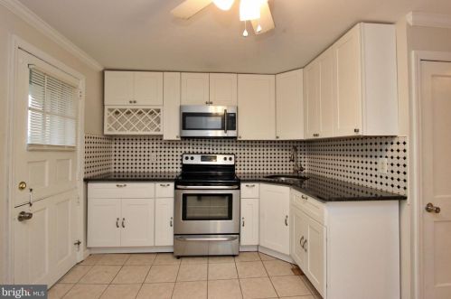 811 4th St, Lansdale, PA 19446-2203