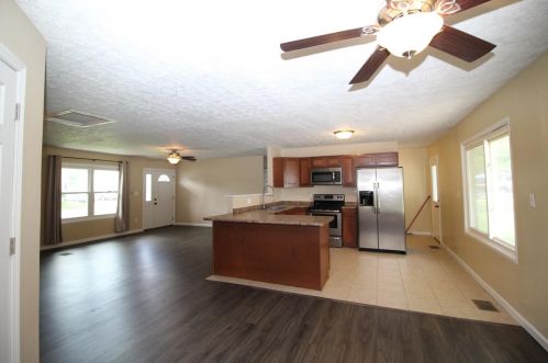 562 Kristine Ln, Franklin OH  45005-2152 exterior