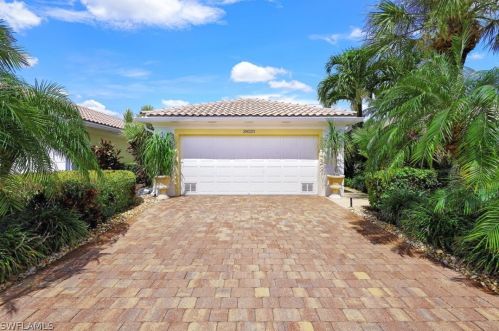 28020 Boccaccio Way, Bonita Springs, FL 34135-8297