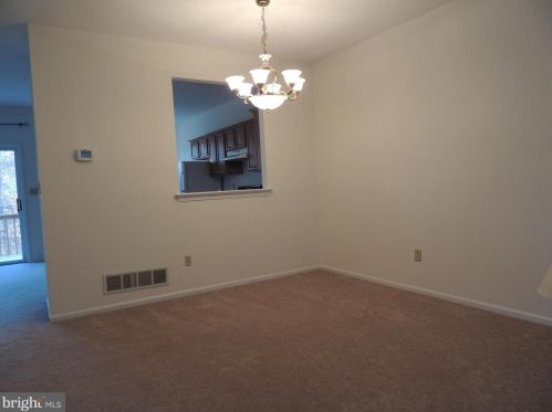 823 Waterford Ln, Wilmington, DE 19808-4405