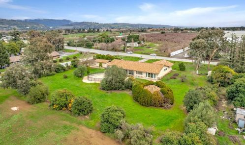 625 Burnett Ave, Morgan Hill, CA 95037-9322