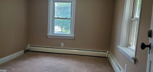 265 Maple Ave, Harleysville PA  19438-1742 exterior