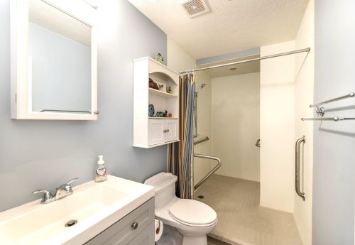 1440 Choctaw Dr, London OH  43140-8728 exterior