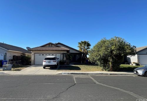 13648 Copperstone Dr, Victorville, CA 92392-8698