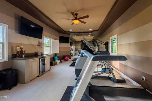 840 Fairway Dr, Bakersfield CA 93309-2416 exterior