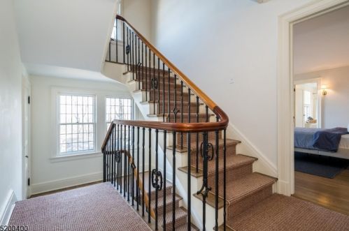 85 Undercliff Rd, Montclair NJ  07042-1616 exterior