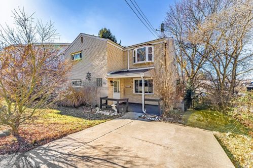 2426 Lynnbrook Ave, Pittsburgh, PA 15226-1612