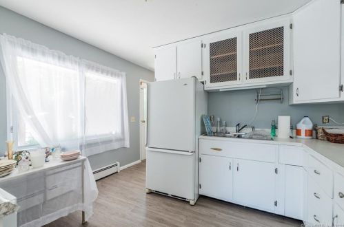 21 Greenfield St, Waterford CT  06385-3907 exterior