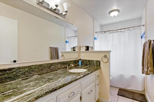 661 Hillsdale Dr, Turlock CA  95382-0515 exterior