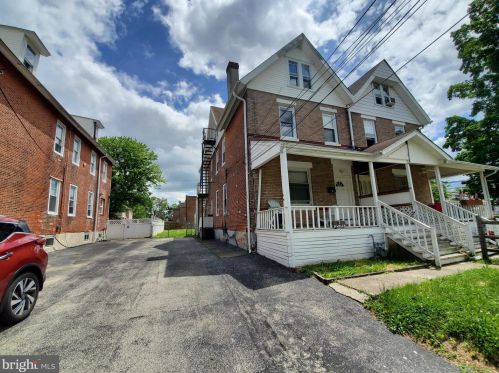 3 Wells Ave, Manor, PA 19036-1303