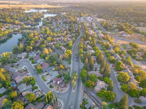 90 Elderberry Ct, Chico CA  95928-4025 exterior