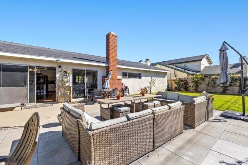 20607 Entradero Ave, Torrance CA  90503-2738 exterior