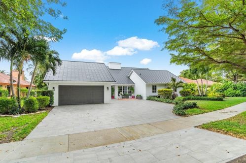 1305 Parkside Cir, Boca Raton, FL 33486-8556