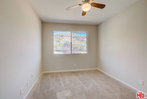 20707 Dot St, Santa Clarita CA  91350-2001 exterior