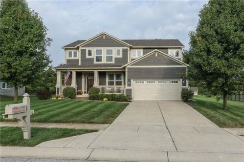 3460 Streamside Dr, Greenwood, IN 46143-6747