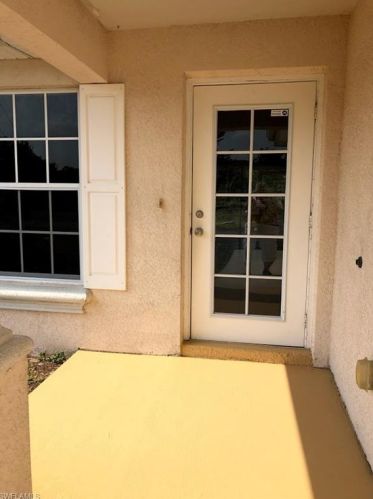 1235 Bayou St, Lehigh Acres, FL 33974-9594
