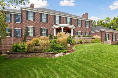 7012 Kerry Rd, Minneapolis, MN 55439-1746
