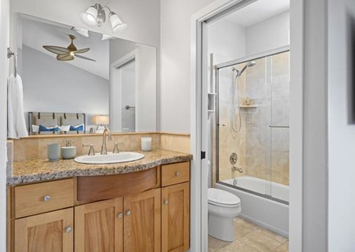 145 3rd St, Encinitas CA  92024-3208 exterior