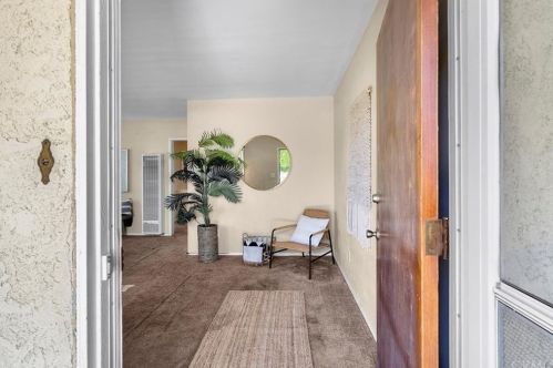 1560 222nd St, Torrance, CA 90501-4118