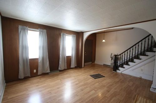 102 10th St, Monongahela, PA 15063-2808