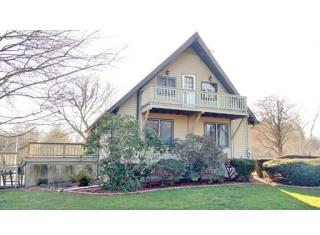 2955 Main Rd, Tiverton, RI 02878-4729