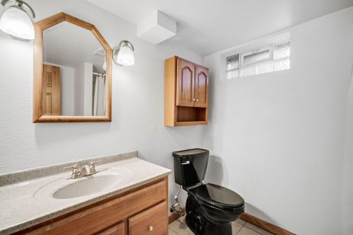 2439 Alvina Ave, Milwaukee WI 53221-4957 exterior