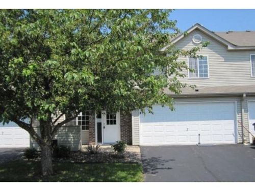 2432 Oakridge Cir, Hudson WI  54016-9119 exterior