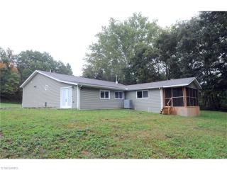 1820 Gilbert Rd, Zanesville, OH 43701-6956
