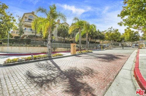 19816 Sandpiper Pl, Santa Clarita CA  91321-4335 exterior