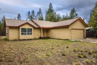 17233 Widgeon Dr, Bend, OR 97707-2342
