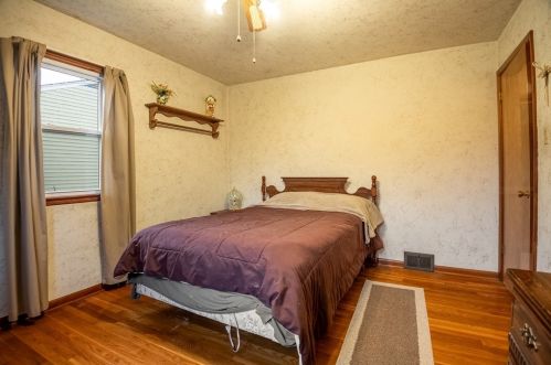 780 Donna Dr, Hermitage PA  16148-2938 exterior