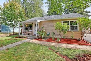 16034 26th Ave, Seattle, WA 98155-6406