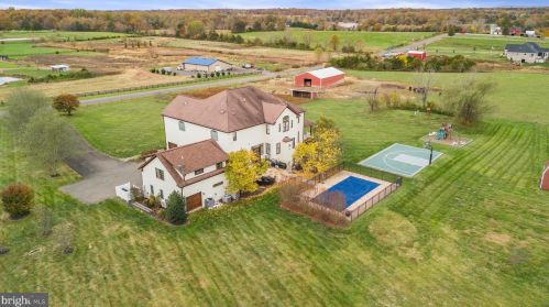 11606 Reid Ln, Nokesville VA  20181-2007 exterior