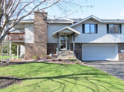 5644 Chatsworth St, Saint Paul, MN 55126-9103